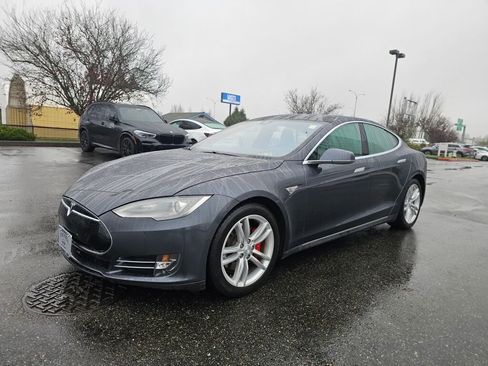 Used 2015 Tesla Model S P85D image 4