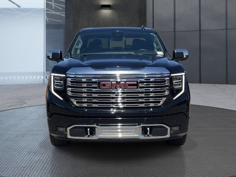 Certified 2025 GMC Sierra 1500 Denali RWD image 9