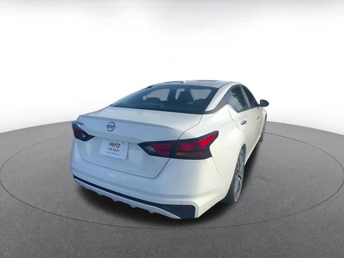 Used 2025 Nissan Altima 2.5 SV image 14