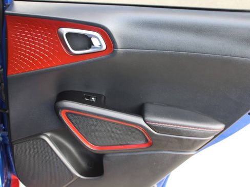 Used 2022 Kia Soul Turbo FWD image 9