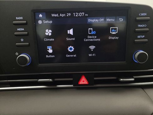 Used 2025 Hyundai Elantra SE FWD image 25
