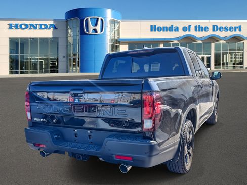 Used 2025 Honda Ridgeline Black Edition image 6