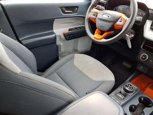 Used 2022 Ford Maverick XLT image 9