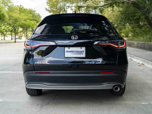 Used 2025 Honda HR-V Sport image 8