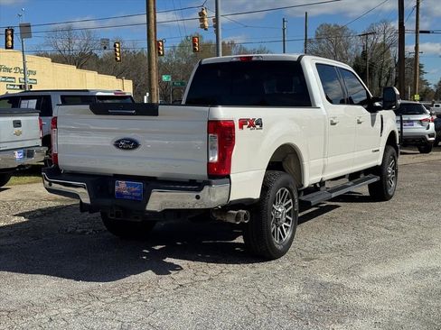 Used 2017 Ford F250 Lariat w/ FX4 Off-Road Package image 3