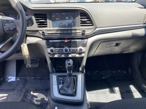 Used 2020 Hyundai Elantra SEL w/ Cargo Package (C1) FWD image 12