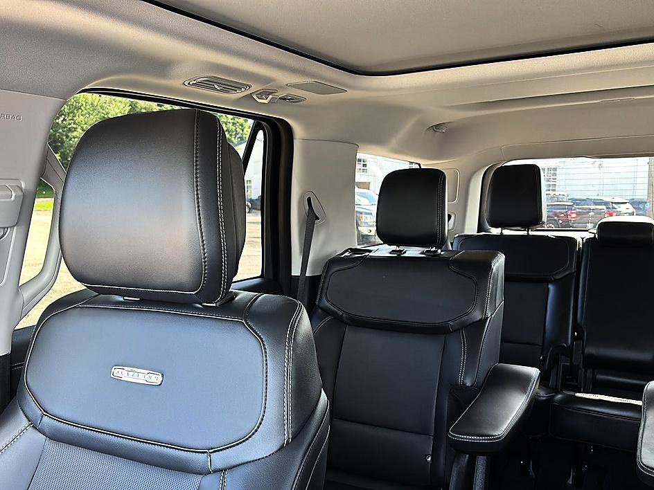 Used 2026 Ford Expedition Platinum w/ Driver's Package AWD/4WD image 44