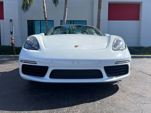 Used 2017 Porsche 718 Boxster image 6