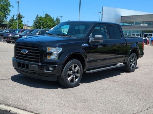 Used 2017 Ford F150 XLT w/ Equipment Group 302A Luxury AWD/4WD image 4