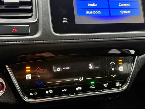 Used 2018 Honda HR-V EX image 37