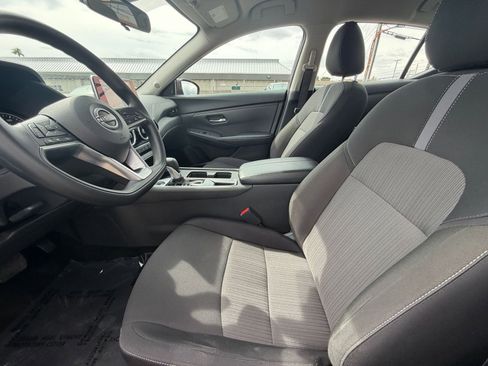 Used 2025 Nissan Sentra SV image 24
