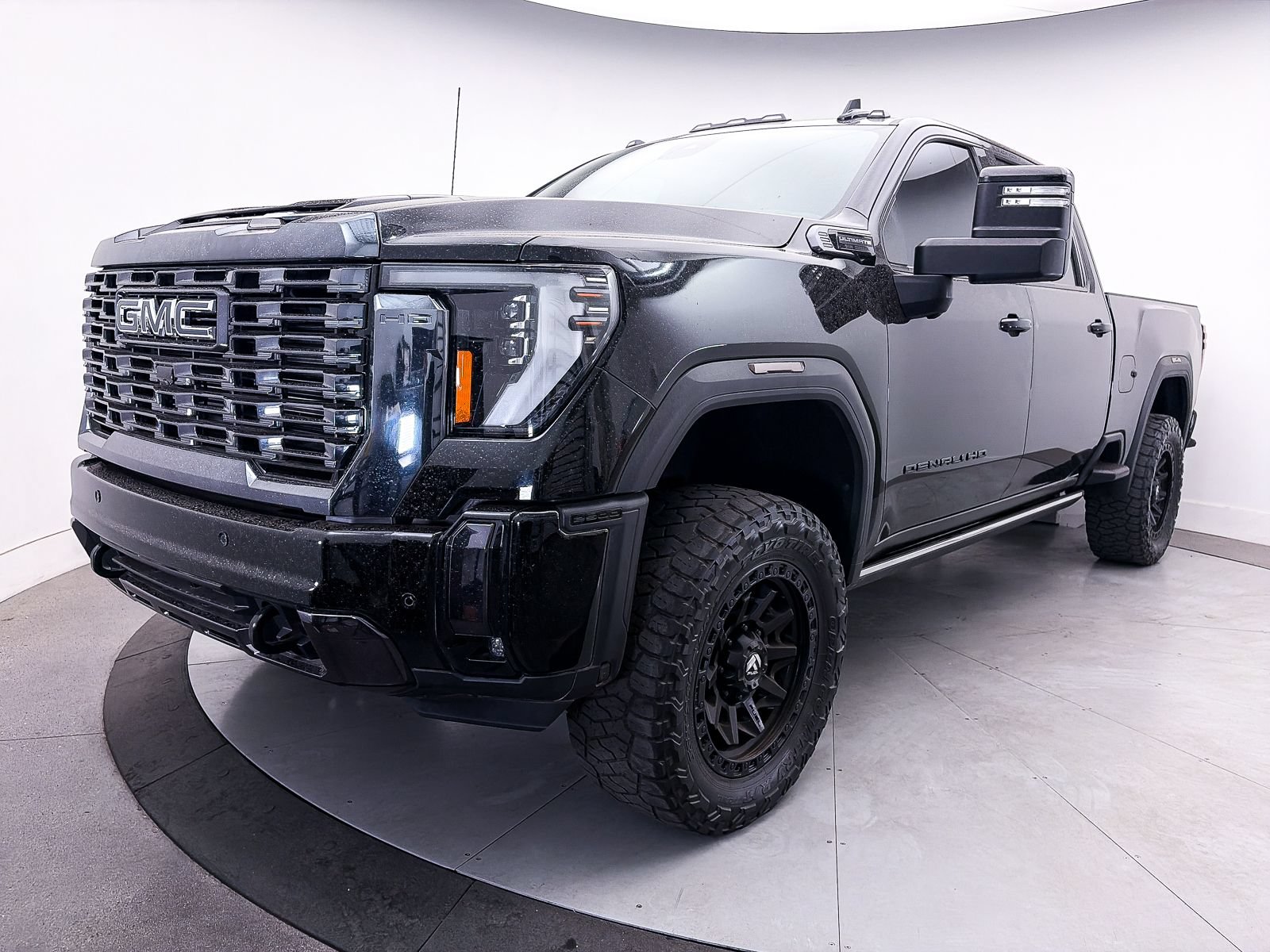 Used 2024 GMC Sierra 2500 Denali Ultimate AWD/4WD image 17