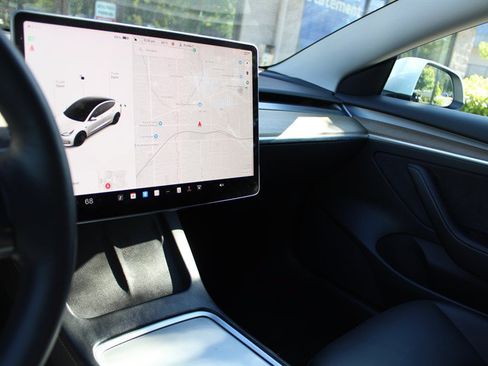Used 2023 Tesla Model 3 Standard Range RWD image 18
