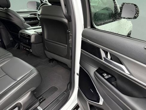 New 2026 Jeep Grand Wagoneer Limited AWD/4WD image 13