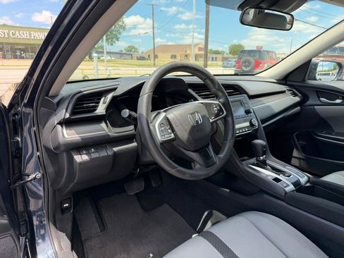 Used 2020 Honda Civic LX image 9