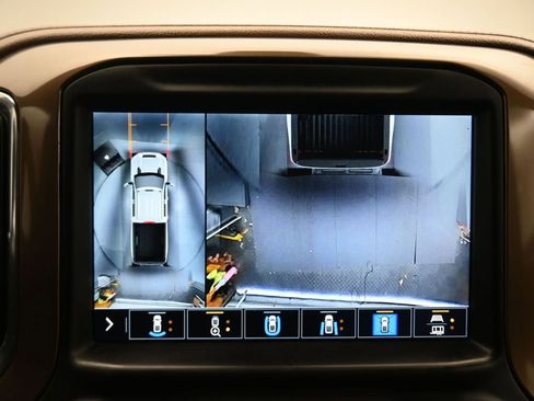 Used 2022 Chevrolet Silverado 2500 High Country w/ Safety Package II image 22