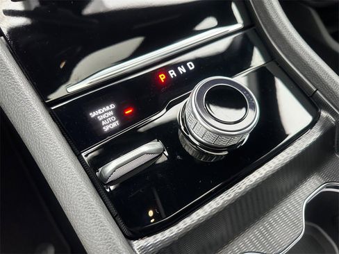 New 2025 Jeep Grand Cherokee Limited w/ Trailer Tow Package image 21