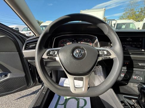 Used 2019 Volkswagen Jetta SE image 6