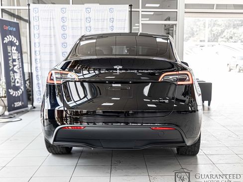 Used 2021 Tesla Model Y Long Range AWD/4WD image 14