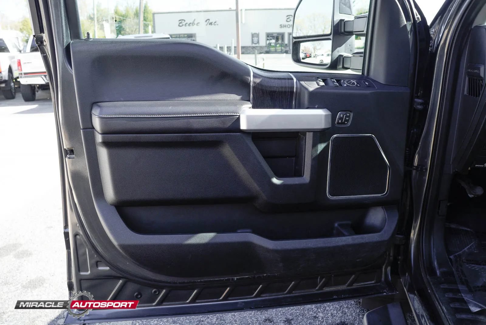 Used 2020 Ford F350 Lariat AWD/4WD image 15