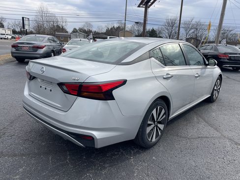 Used 2022 Nissan Altima 2.5 SV image 4