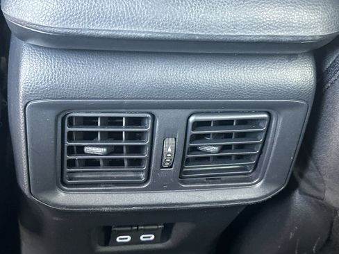 Used 2025 Toyota RAV4 XLE w/ Weather Package AWD/4WD image 15