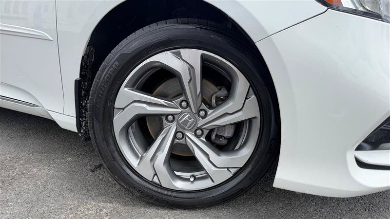 Used 2018 Honda Accord EX image 15