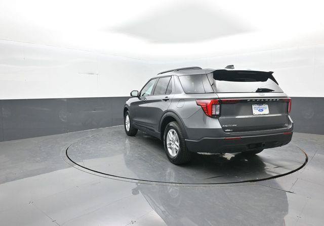 New 2026 Ford Explorer Active RWD image 5