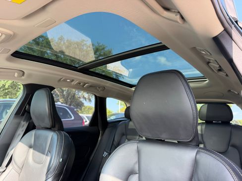 Certified 2024 Volvo XC60 B5 Ultimate w/ Protection Package Premier AWD/4WD image 25