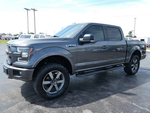 Used 2017 Ford F150 XLT w/ Equipment Group 302A Luxury AWD/4WD image 8