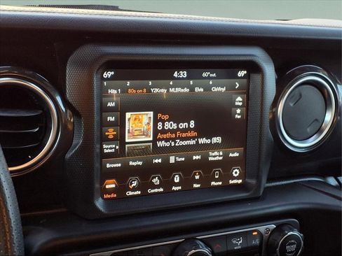 Used 2022 Jeep Wrangler Unlimited Rubicon w/ Trailer Tow Package image 31