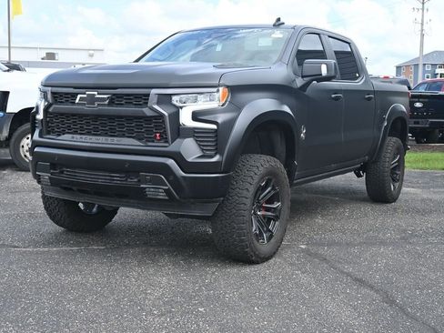 Used 2025 Chevrolet Silverado 1500 RST AWD/4WD image 4
