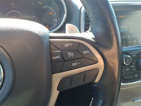 Used 2014 Jeep Grand Cherokee Limited image 16
