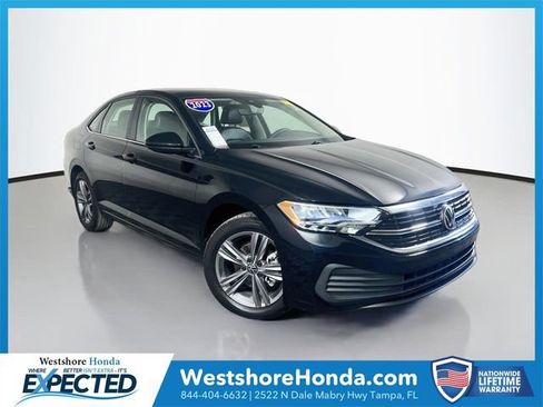 Used 2023 Volkswagen Jetta SE FWD image 1