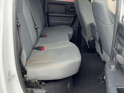 Used 2017 RAM 1500 Express RWD image 15