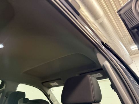 Used 2023 Chevrolet Silverado 1500 LT image 17