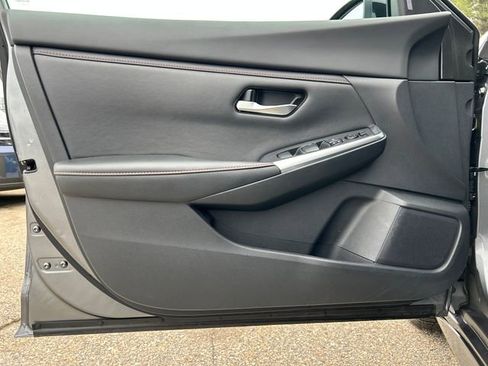 Used 2022 Nissan Sentra SR FWD image 12