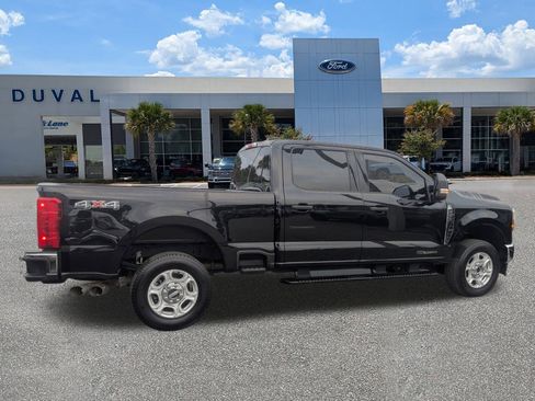 Used 2025 Ford F250 XLT image 4