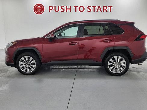 Certified 2020 Toyota RAV4 XLE Premium AWD/4WD image 5