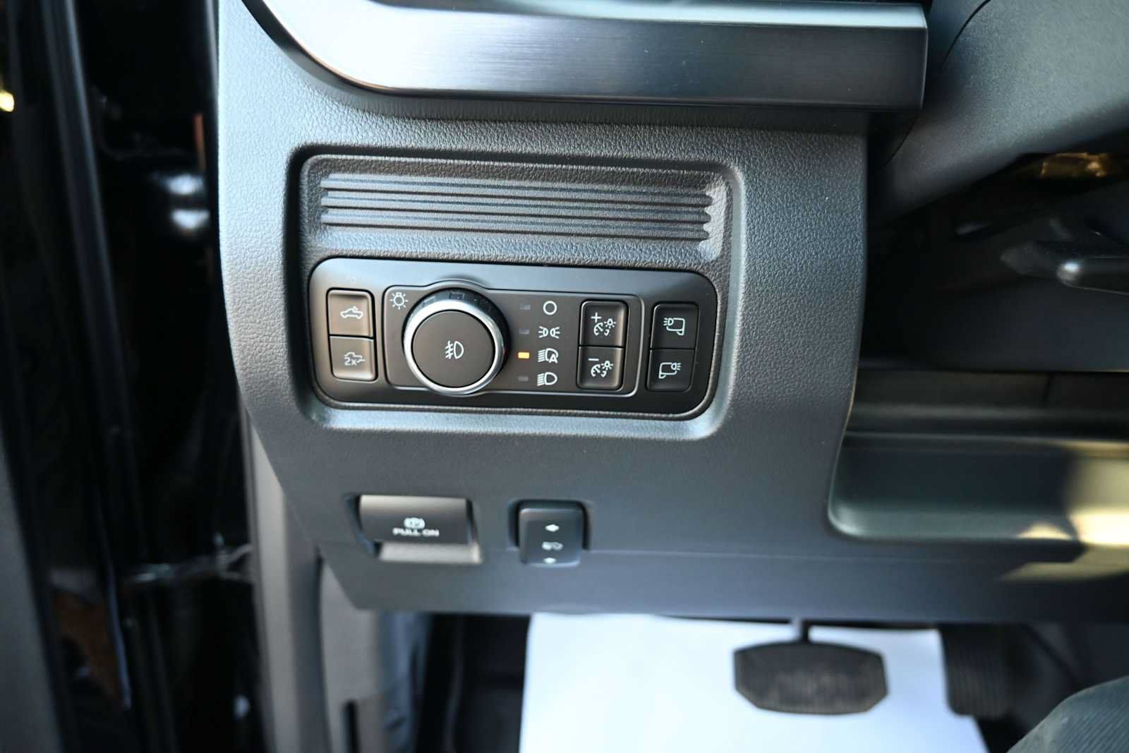 Used 2026 Ford F350 Lariat AWD/4WD image 10