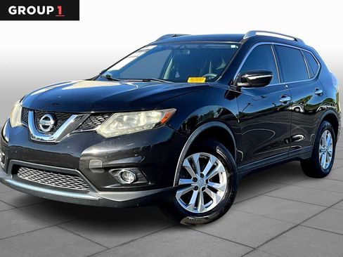 Used 2015 Nissan Rogue SV image 1