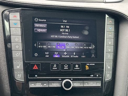 Used 2025 INFINITI QX55 Essential AWD/4WD image 26