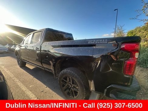 Used 2025 Chevrolet Silverado 1500 Custom Trail Boss w/ Midnight Edition AWD/4WD image 3