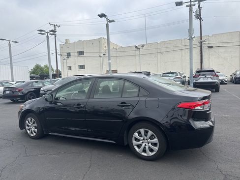 Used 2023 Toyota Corolla LE w/ Carpet Mat Package (TMS) FWD image 8
