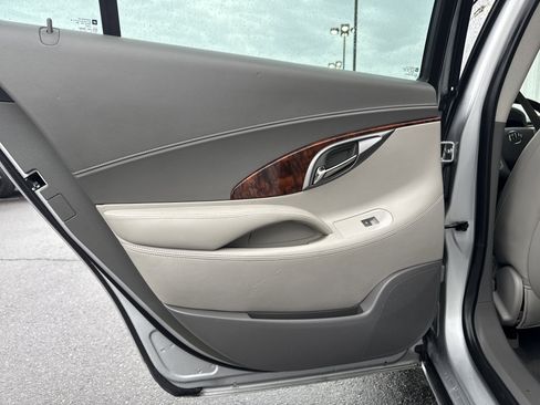 Used 2013 Buick LaCrosse Touring image 23