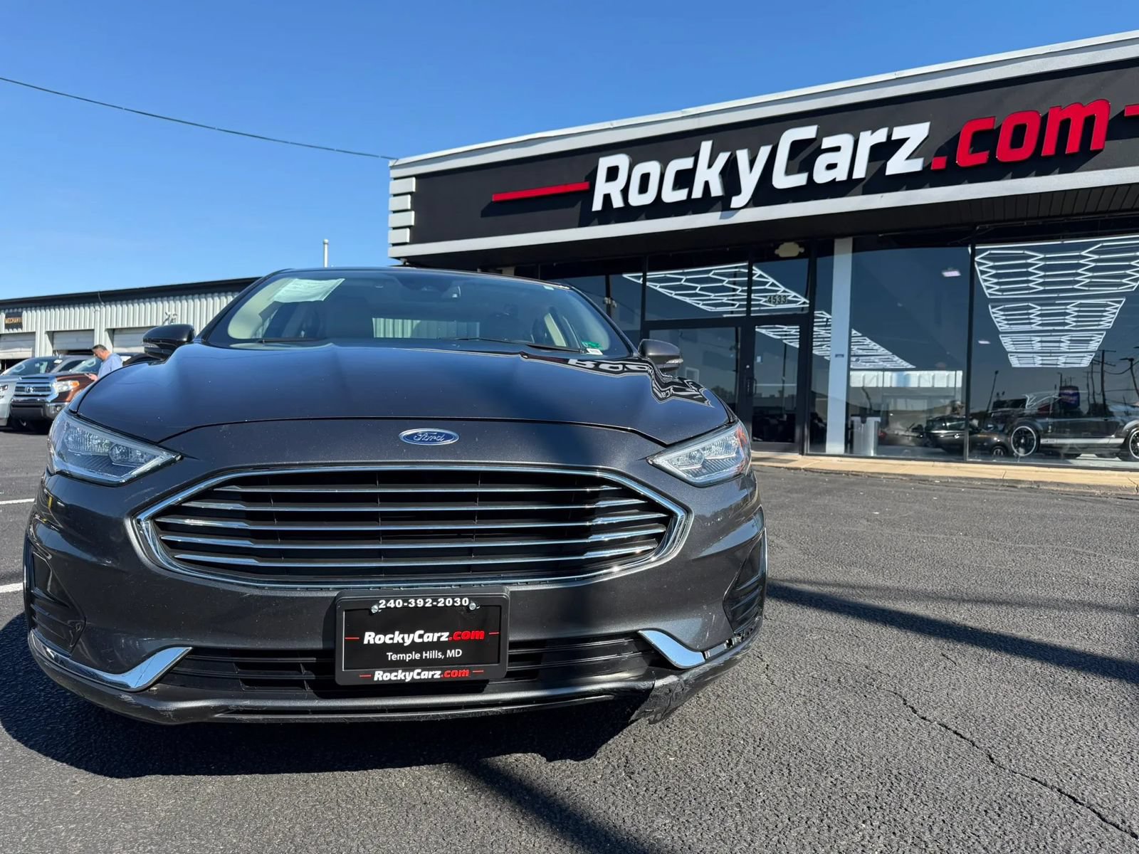 Used 2020 Ford Fusion SEL FWD image 3