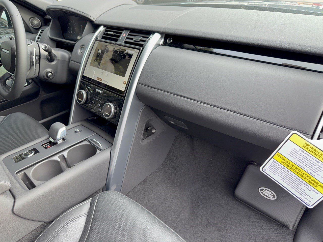 New 2026 Land Rover Discovery S AWD/4WD image 31