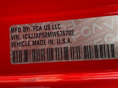 Used 2021 Jeep Wrangler Unlimited Sahara w/ Cold Weather Group AWD/4WD image 32