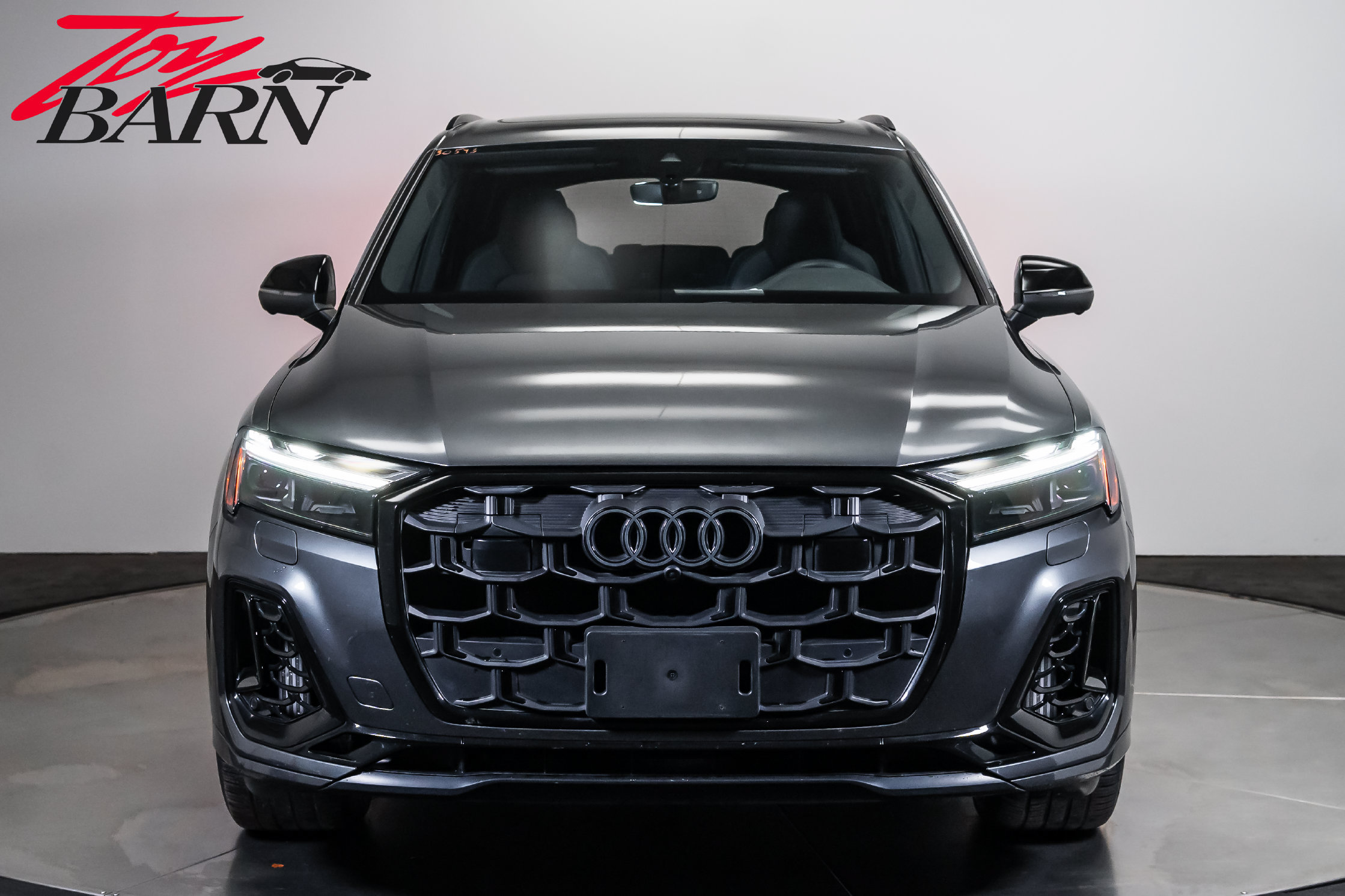 Used 2025 Audi SQ7 Premium Plus AWD/4WD image 8