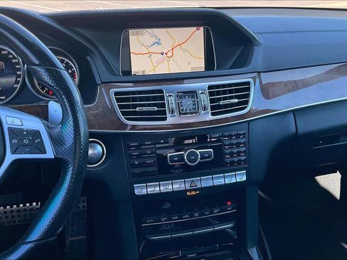 Used 2014 Mercedes-Benz E 63 AMG 4MATIC Sedan image 7